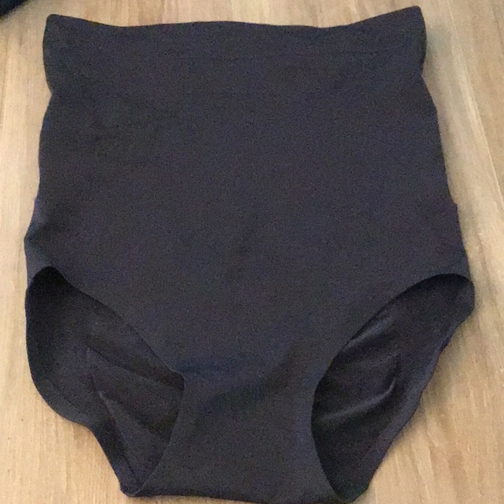 Skims Onyx Bonded Slim Wear XL w/Case